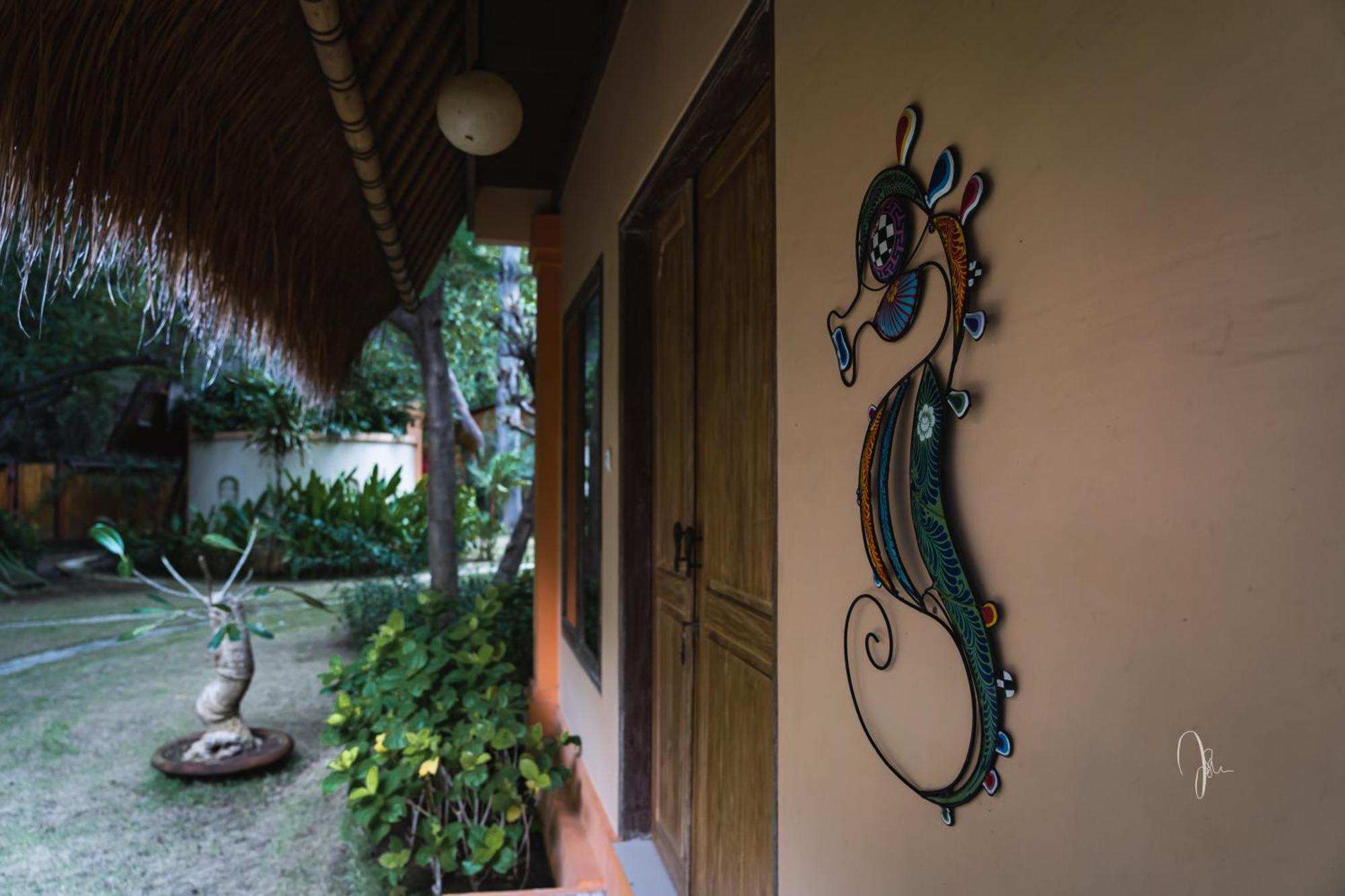 Kuda Laut Bungalows & Diving ペムテラン エクステリア 写真