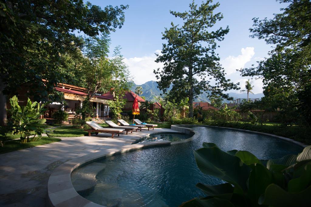 Kuda Laut Bungalows & Diving ペムテラン エクステリア 写真